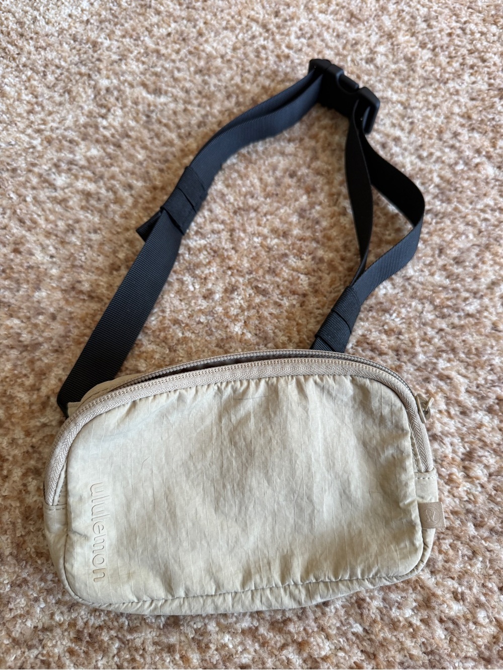 lululemon athletica Beige Waist Pack with Black Strap